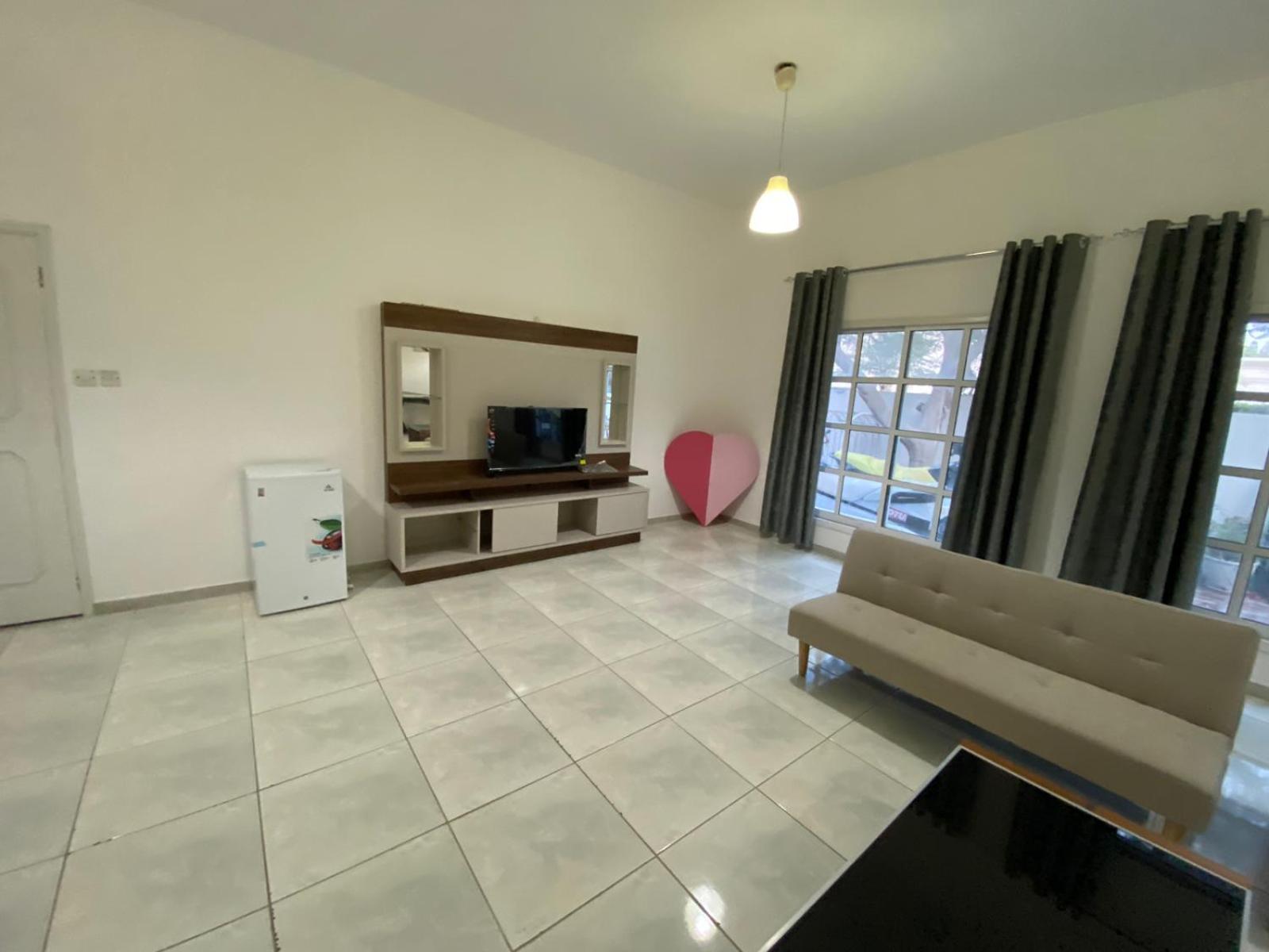 Comfortable Private Rooms In Compound Housing ドバイ エクステリア 写真