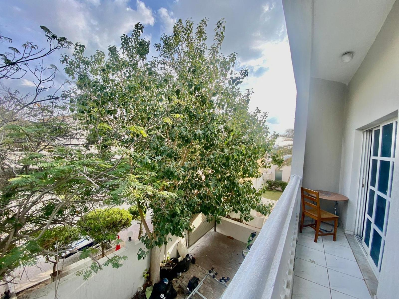 Comfortable Private Rooms In Compound Housing ドバイ エクステリア 写真